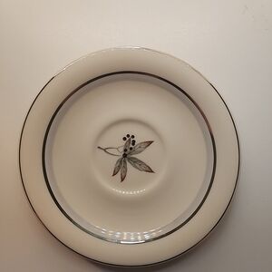 Vtg Castleton China, Glenwood Plates Black Berries Green. Made In USA.